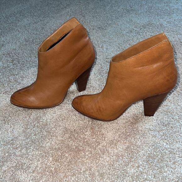 Donald J. Pliner Vachetta Ivy-35 Bootie Ankle Boots Tan Leather Block Heel Sz 9 - Picture 4 of 12